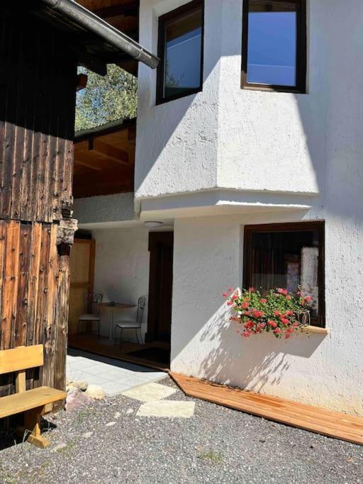 Haus Alberto - Haus Mit 2 Ferienwohnungen Ötztal-Bahnhof Exteriör bild