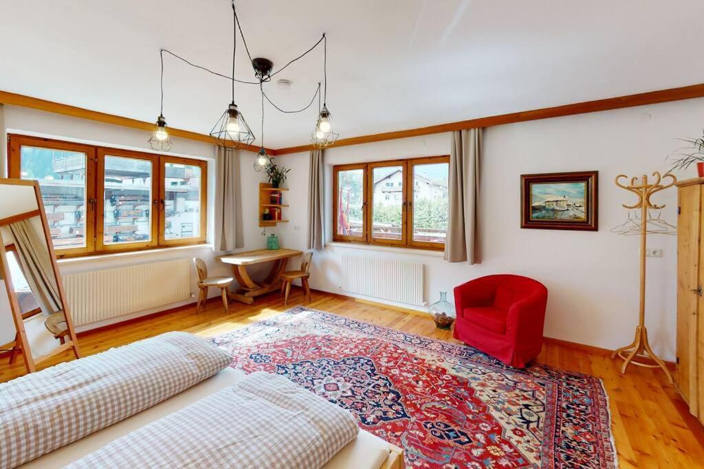 Haus Alberto - Haus Mit 2 Ferienwohnungen Ötztal-Bahnhof Exteriör bild