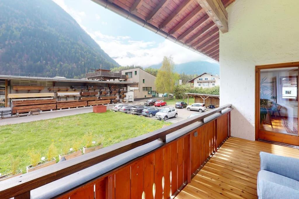 Haus Alberto - Haus Mit 2 Ferienwohnungen Ötztal-Bahnhof Exteriör bild